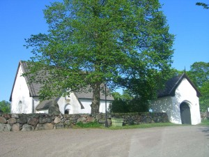 Östuna kyrka