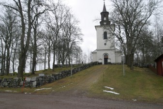 Altuna kyrka