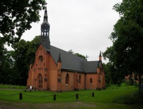 Taxinge kyrka